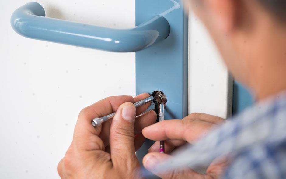 un serrurier d'urgence Montreuil